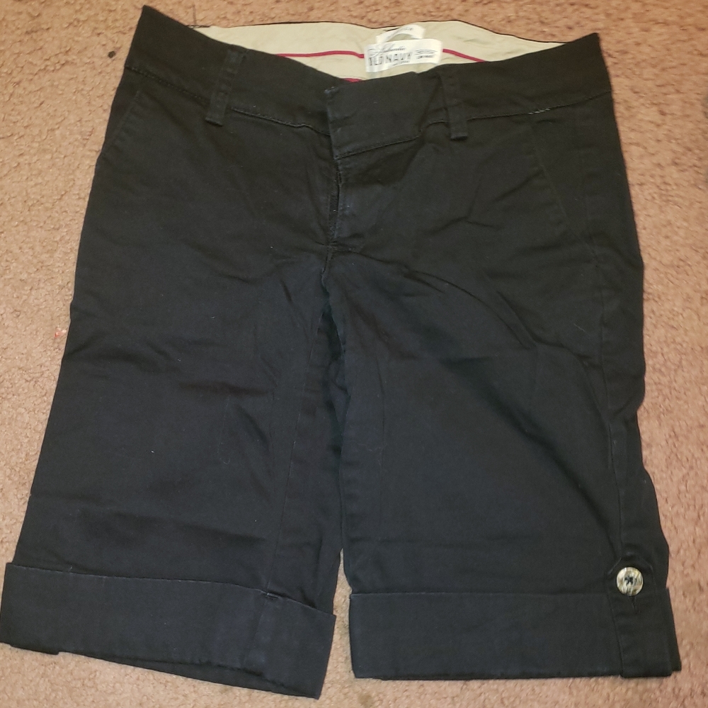 Black Old Navy Bermuda Shorts (1)